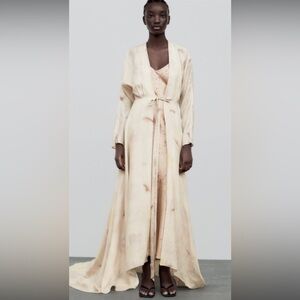 NWT Zara CFDA/VOGUE Limited Edition Tie Dye Kimono Robe Womens Med / Large Cream